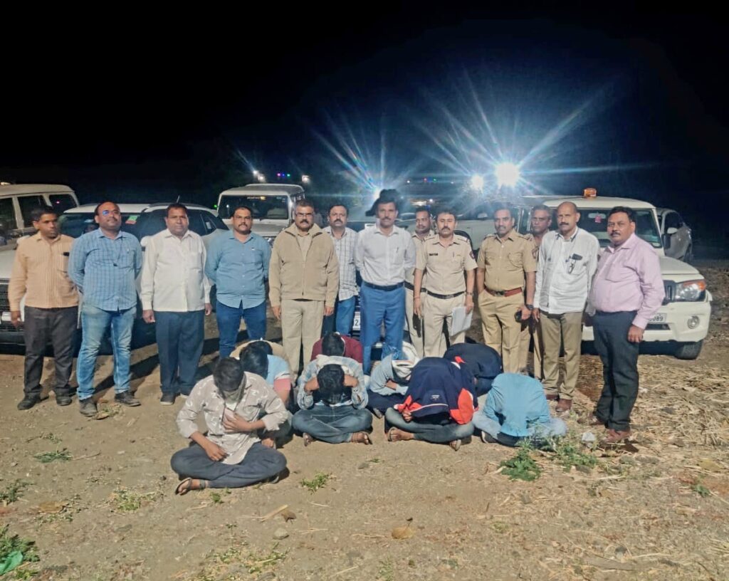 ढाब्यांवर मद्यप्राशन करण्यांविरुध्द ढाबा मालक व इतर जणांवर कडक कारवाई