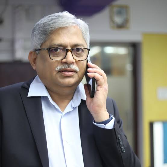 यंदाचा डॉ .ना. य. डोळे स्मृती पुरस्कार चित्रपट निर्माते नितीन वैद्य यांना जाहिर !