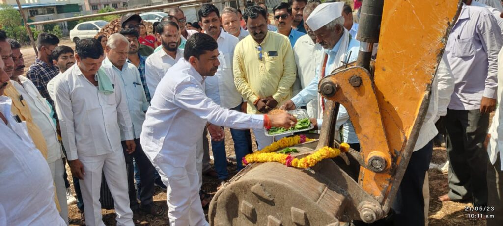 17 कोटी 25 लाख रुपयांच्या जलजीवन मिशन योजनेमुळे हरंगुळ बु गावातील प्रत्येक घराला नळ व शुद्ध पाणी मिळणार - सरपंच सुर्यकांत सुडे