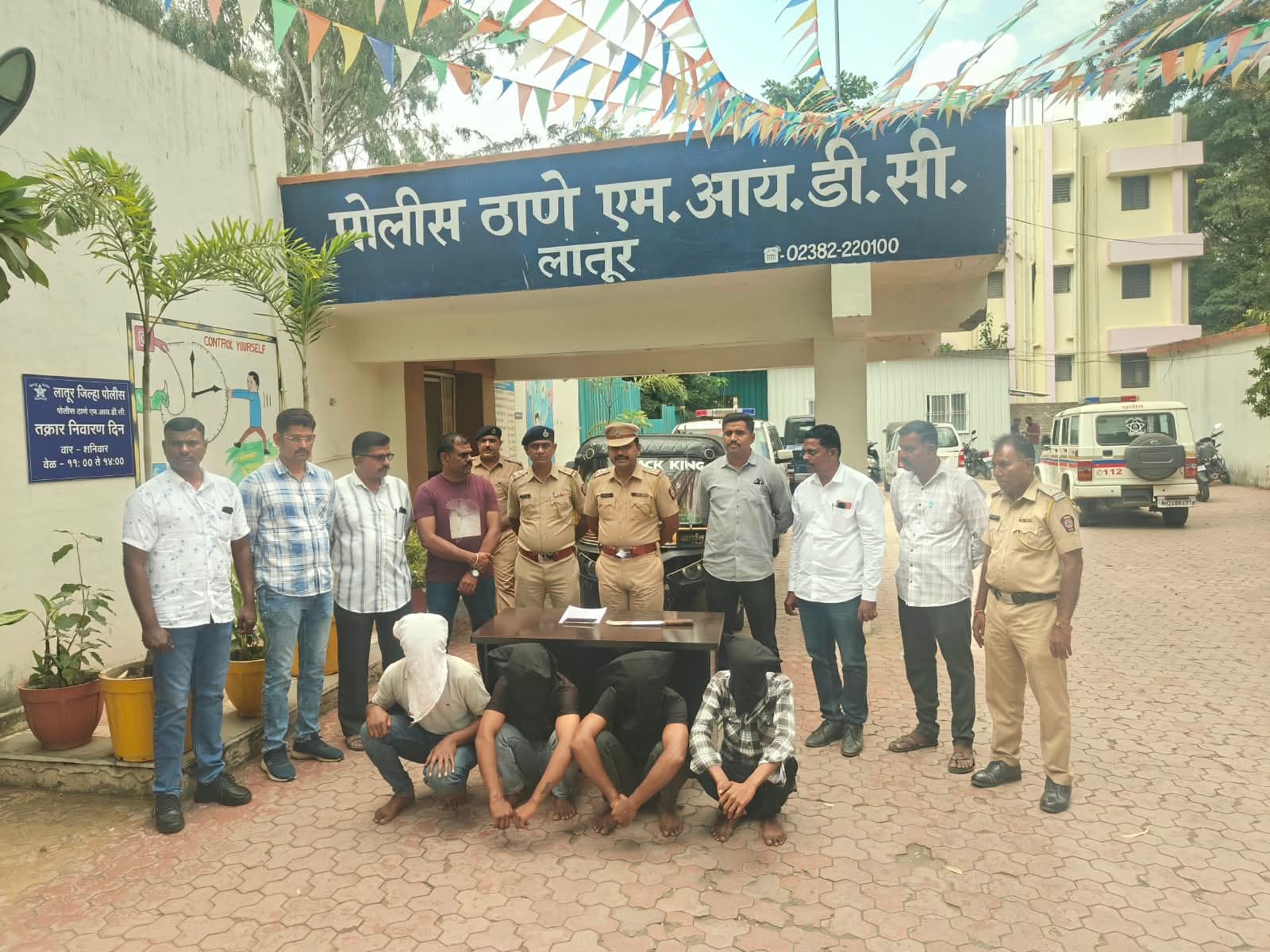 परप्रांतीय कामगाराला मारहाण; तक्रारदाराकडून ओळख पटवून चार आरोपी अटक