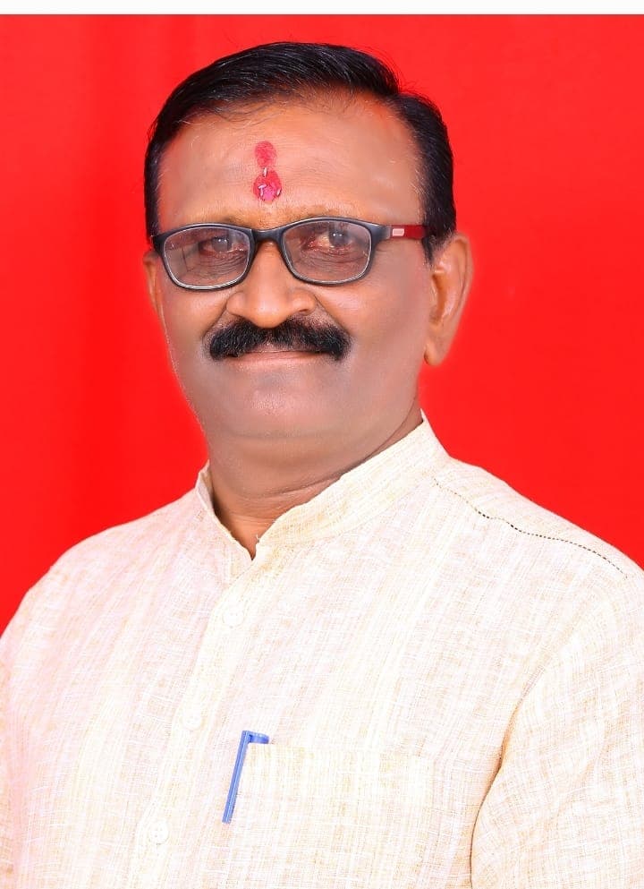 पीक कापणी प्रयोगाचे पंचनामे सत्य परिस्थितीनुसार करून घ्या
शेतकऱ्यांनी सतर्क राहण्याचे बसवराज रोडगे यांचे आवाहन; एनडीआरएफच्या मदतीसाठी पंचनामे महत्त्वाचे