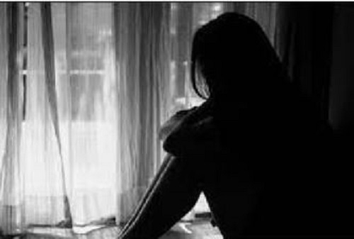 मित्राच्या पत्नीसोबत अश्लील फोटो एडिट करून केली बदनामी