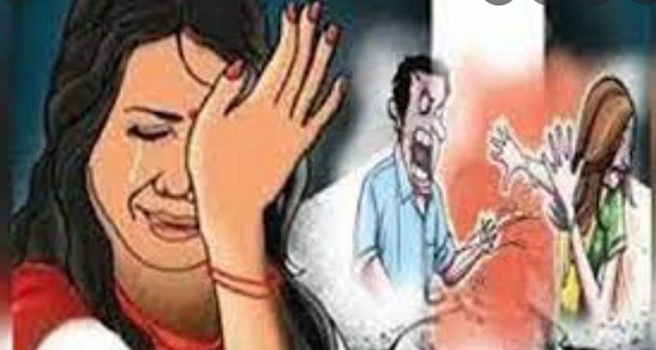 ३७ वर्षीय महिलेवर तरुणाने केला बलात्कार