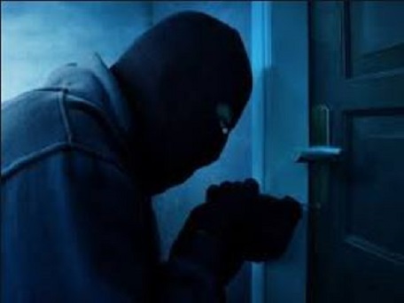 घरफोडी करून चोरट्याने 92 हजाराचा माल लंपास केला