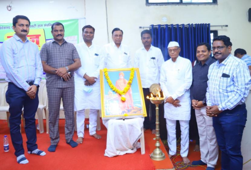 ढगेज् इंग्लिश अकॅडमी मध्ये पालक मेळावा व गुणवंत विद्यार्थ्यांचा सत्कार संपन्न