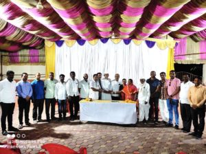 सालगड्याच्या मुलीचे लोक झाले मायबाप.. !