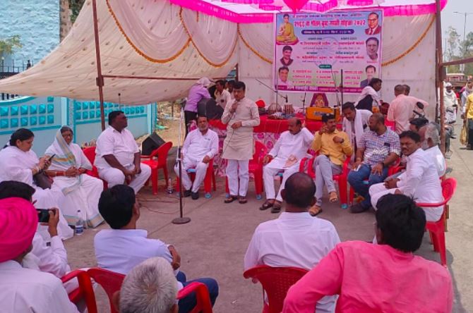 भगवान गौतम बुद्ध यांचे तत्वज्ञान जगात श्रेष्ठ - माजीमंत्री विनायकराव पाटील