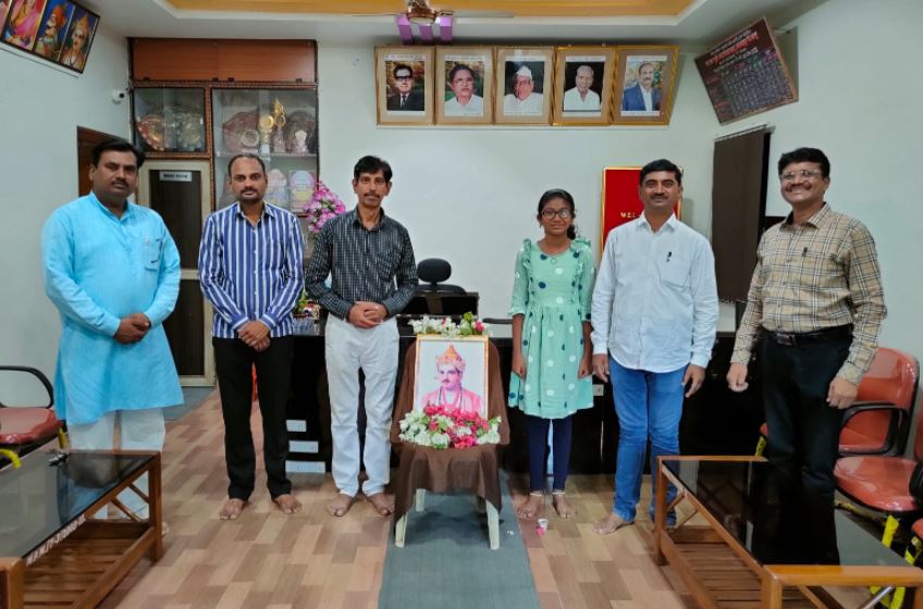 फुले महाविद्यालयात महात्मा बसवेश्वर यांची जयंती साजरी