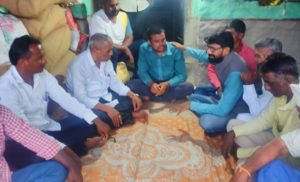 मानखेड येथील शेतकरी कुटुंबास महाराष्ट्र नवनिर्माण सेनेकडून 11 हजार रुपयांची घरपोच मदत