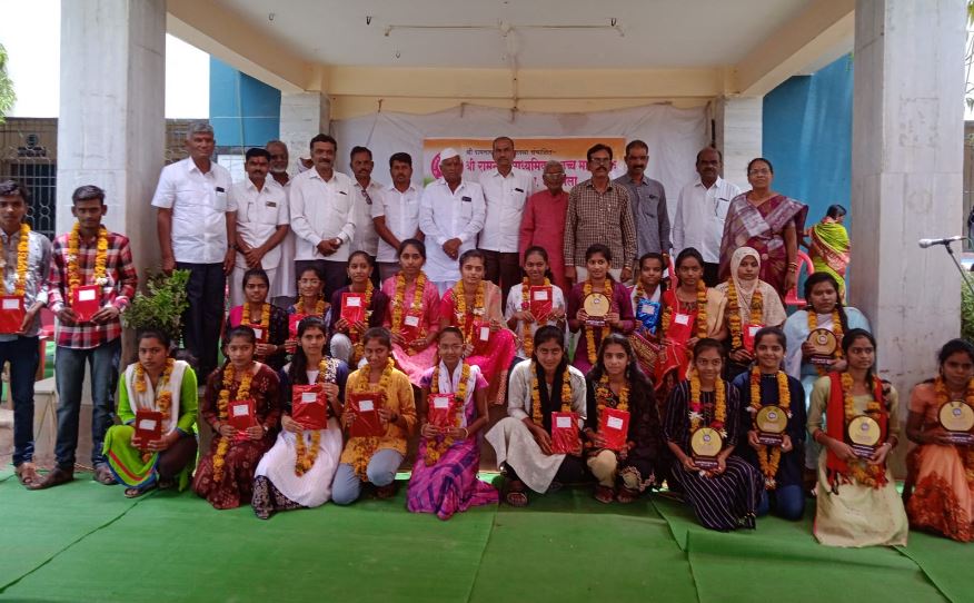 रामनाथ विद्यालयांमध्ये गुणवंत विद्यार्थ्यांचा सत्कार समारंभ संपन्न