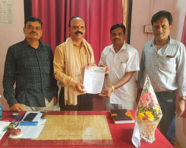 अहमदपूर येथील भूमिअभिलेख कार्यालयामध्ये उपअधीक्षक रुजू...