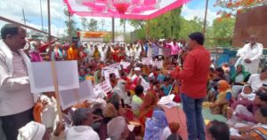 निराधारांच्या प्रश्ना संदर्भात तहसिलवर मोर्चा धडकला..!