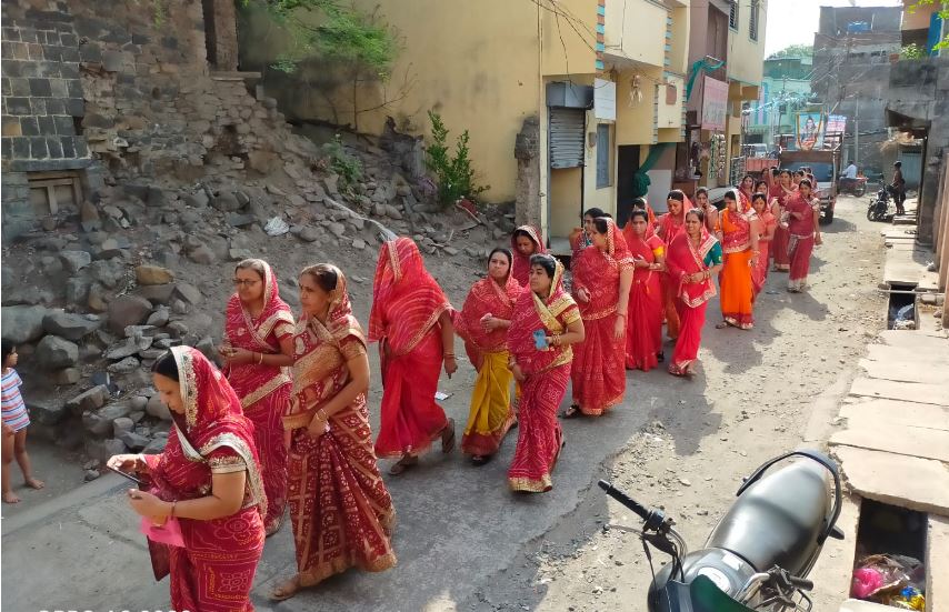 महेश नवमी निम्मित माहेश्वरी समाजाची शोभा यात्रा