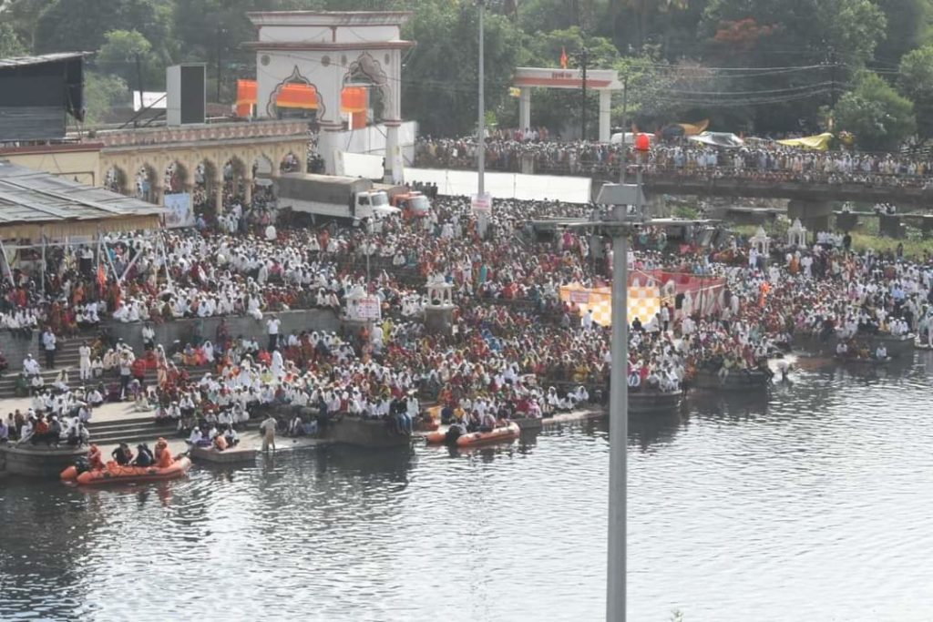 'ज्ञानोबा माऊली'च्या जयघोषात श्री संतश्रेष्ठ ज्ञानेश्वर महाराज पालखीचे प्रस्थान