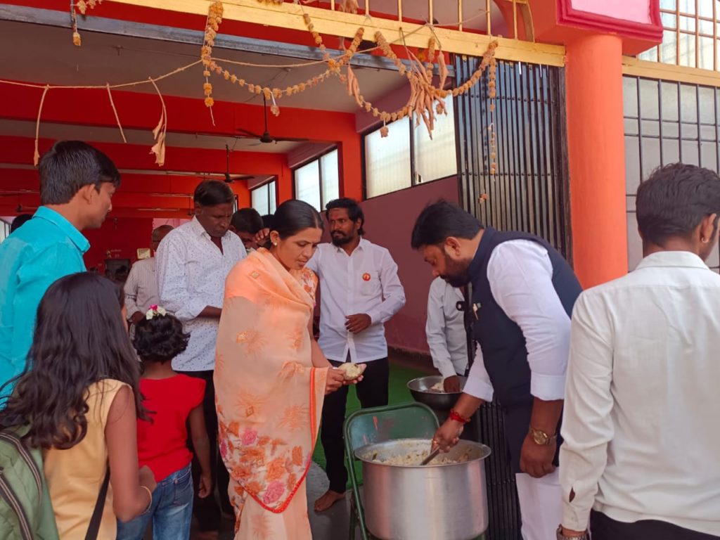 माजी आ.भालेराव यांच्या वाढदिवसानिमित्त सत्संग