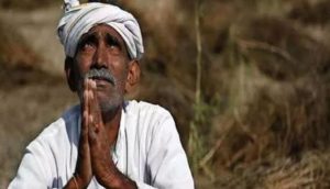 शेतकऱ्यांचे डोळे आकाशाकडे