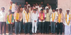 सय्यदपुर खु.सेवा सहकारी सोसायटीच्या संचालकाचा माजी मंत्री विनायकराव पाटील यांच्या हस्ते सत्कार