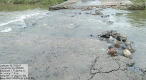 सुनेगाव (शेंद्री) येथील रस्ता व मन्याड नदीवरील पूल पावसाच्या पाण्यात गेला वाहून