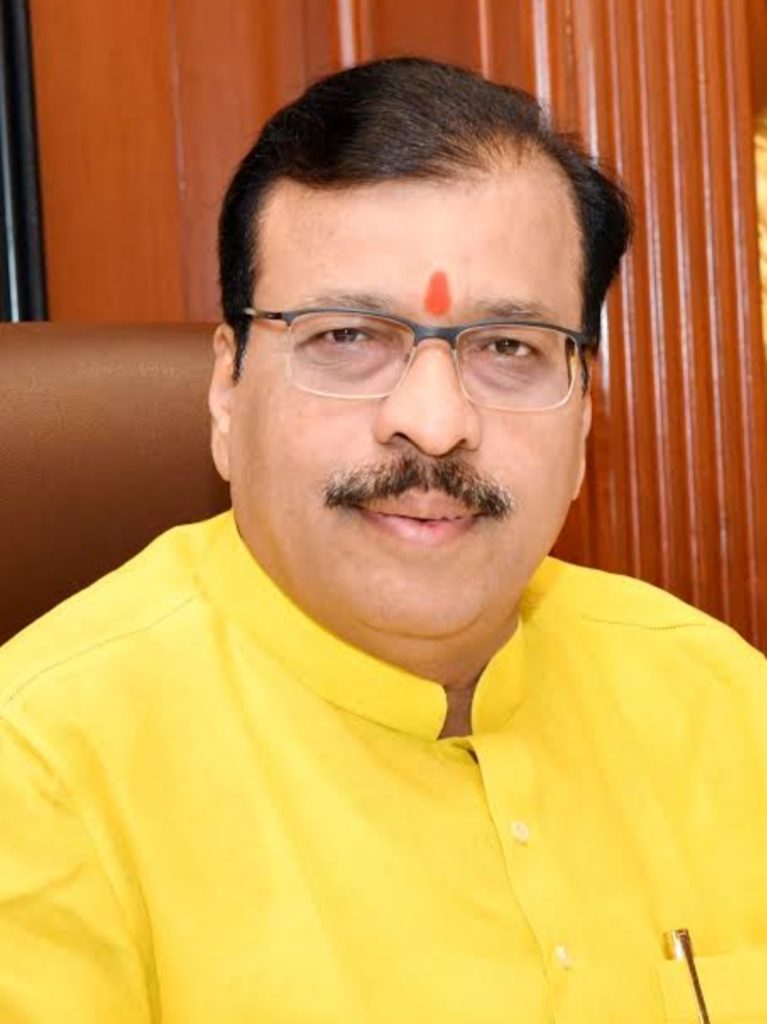 पेट्रोल डिझेलवरील व्हॅट कमी केल्याने राज्‍यातील सामान्य जनतेला दिलासा - भाजपा जिल्हाध्यक्ष आ. रमेशअप्‍पा कराड यांची प्रतिक्रिया