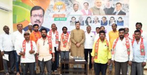 आ. रमेशआप्पा कराड यांच्या उपस्थितीत डिगोळ तांडा येथील अनेकांचा भाजपात प्रवेश