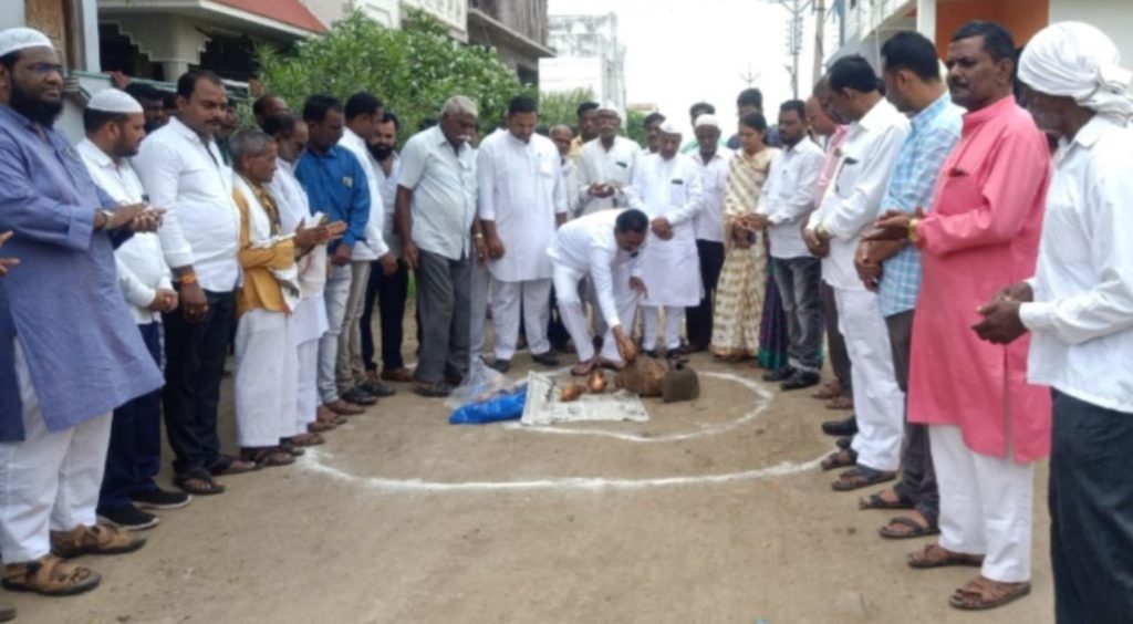 आ. बाबासाहेब पाटील यांच्या हस्ते विविध विकास कामाचे उद्धाटन