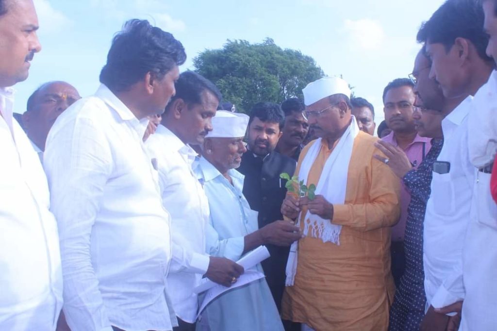 गोगलगायीच्या प्रादुर्भावाने सोयाबीनचे झालेले नुकसान पंतप्रधान पीक विम्याच्या नियमात बसविण्यास शासन प्रयत्नशील - कृषी मंत्री अब्दुल सत्तार