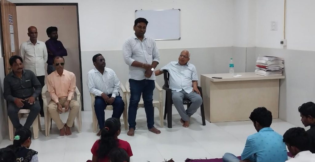 जगण्याचा आनंद घ्यायला शिका - संतोष राम