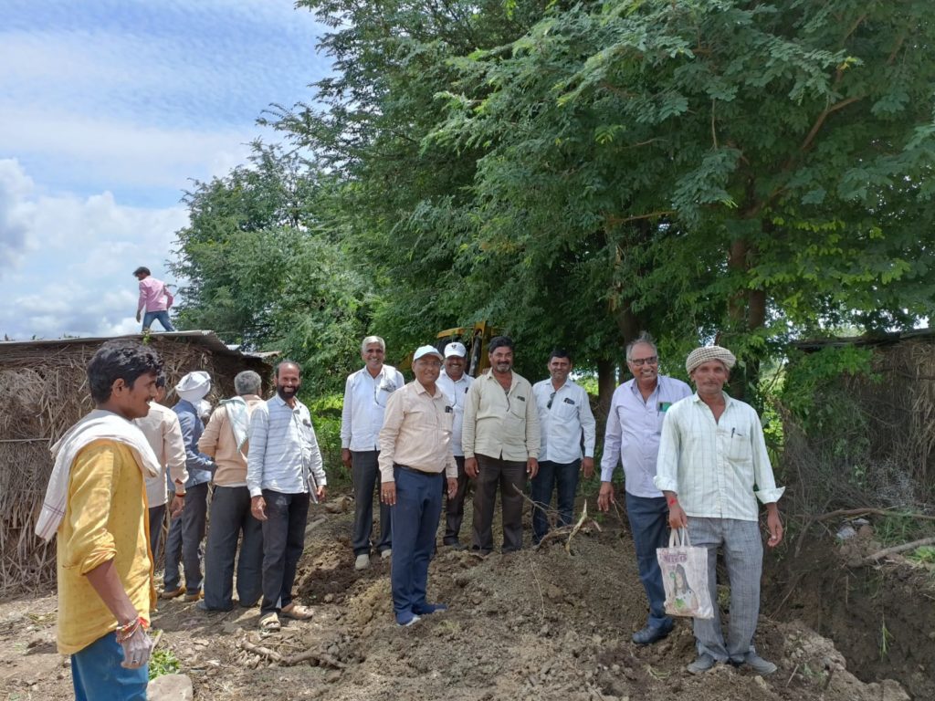 मौजे लोहारा येथील गौयबीसाब बेटाकडे जाणारा रस्ता अतिक्रमण मुक्त
