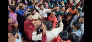 अहमदपूरच्या गणेश विसर्जनात प्रशासकीय अधिकाऱ्यांनी धरला ठेका