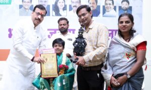 राज्यस्तरीय टॅलेंट परीक्षेतील गुणवंत विद्यार्थ्यांचा आ. रमेशआप्पा कराड यांच्या हस्ते सत्कार