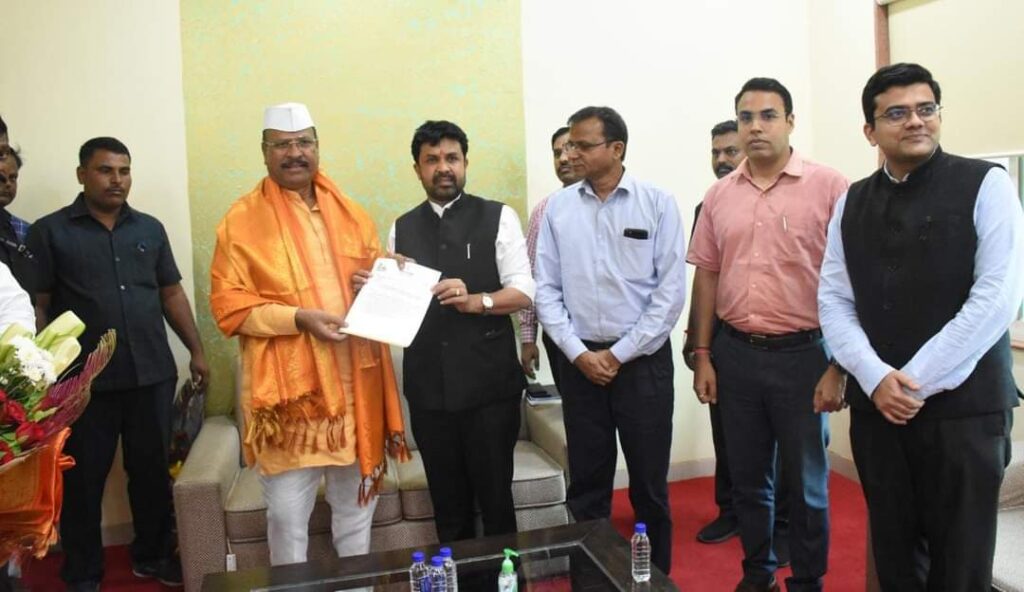 अखेर आमदार संजय बनसोडे यांच्या प्रयत्नाला यश, उदगीर व जळकोट तालुक्यातील नुकसानग्रस्तांसाठी 68 कोटीचे अनुदान मंजूर