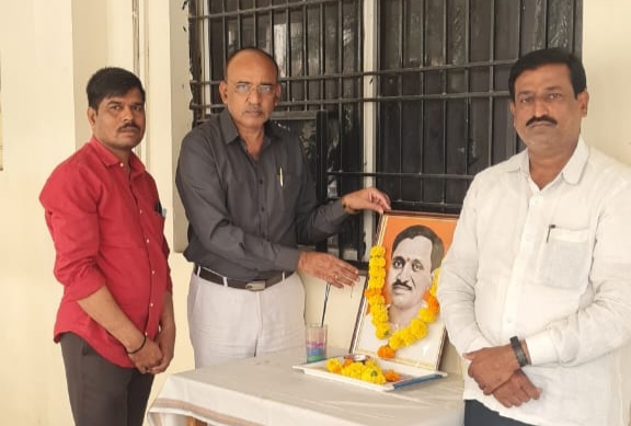 शिवाजी महाविद्यालयात पंडित दीनदयाळ यांची जयंती साजरी