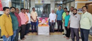 स्व.उमाकांत पाटील मोर्तळवाडीकर यांचा 13 वा पुण्यस्मरण दिन रक्तदान करून साजरे