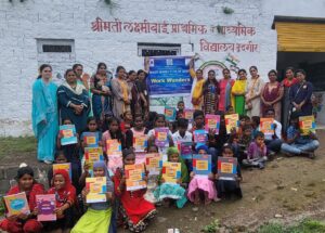 इनरव्हील क्लब उदगीर तर्फे वाचन प्रेरणा दिनानिमित्त मोफत पुस्तक वाटप