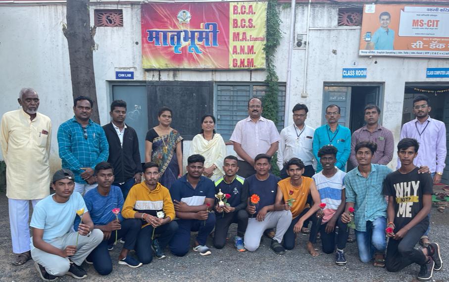 मातृभूमी महाविद्यालयाच्या फुटबॉल विद्यापीठ स्पर्धेत यश