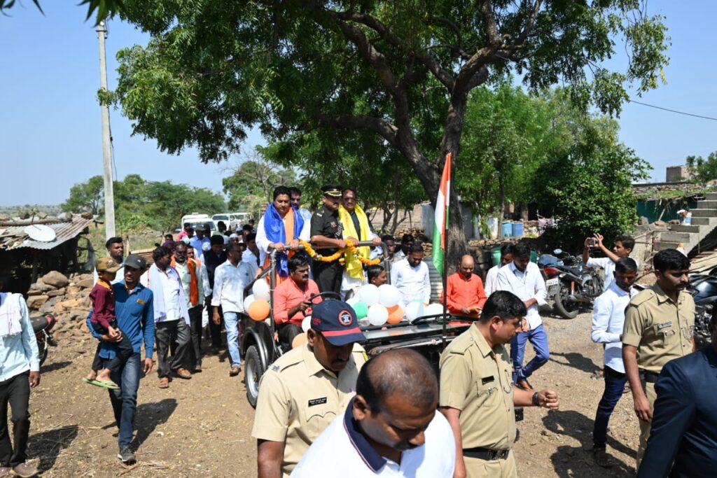 गावचे सुपुत्र लेफ्टनंट दुष्यंत राठोड यांच्या सेवापुर्ती निमित्त सत्कार सोहळा