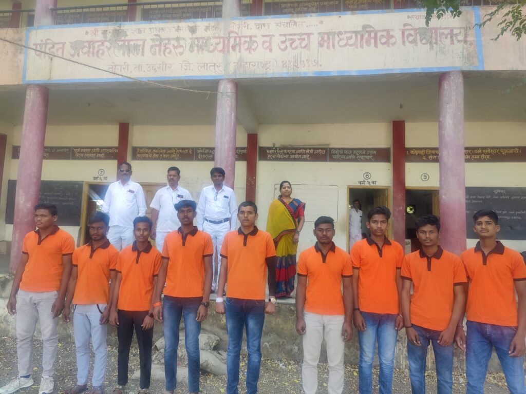 पंडित जवाहरलाल नेहरू विद्यालयाचा कबड्डीचा संघ जिल्हा पातळीवर