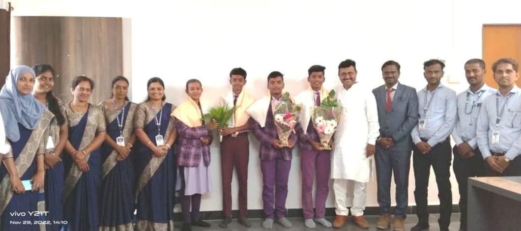 ब्ल्यू बर्ड इंटरनॅशनल स्कुलचे कराटे स्पर्धेत घवघवीत यश