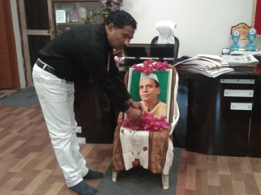 अहमदपूरच्या महात्मा फुले महाविद्यालयात साने गुरुजी यांची जयंती साजरी