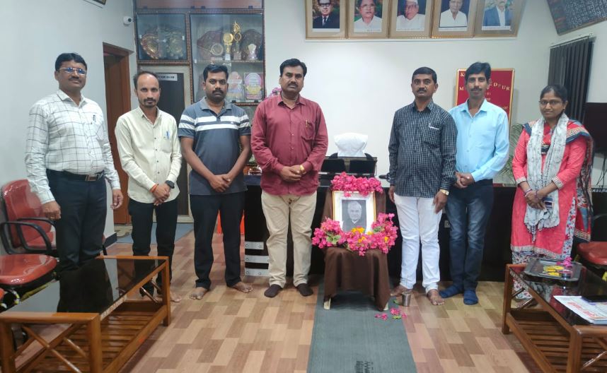 अहमदपूरच्या महात्मा फुले महाविद्यालयात राष्ट्रीय सुशासन दिन साजरा