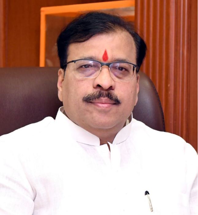 रेणापूर नगरपंचायतीच्या इमारत बांधकामासाठी आ.कराड यांच्या प्रयत्नातून १० कोटीचा निधी मंजूर