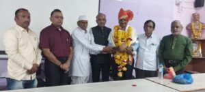 नवनिर्वाचित सिनेट सदस्य डॉ.विष्णू पवार यांचा सत्कार