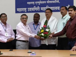 स्वामुक्टा स्थानिक शाखेच्या वतीने प्रा.डॉ.जयप्रकाश पटवारी यांचा सत्कार