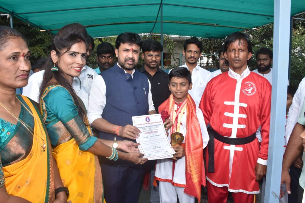 ओपन नॅशनल कराटे स्पर्धेत सार्थक नेत्रागावे यास गोल्ड मेडल