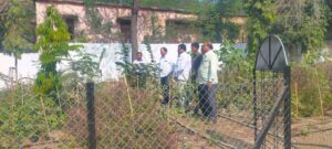 महात्मा फुले महाविद्यालयाच्या 'मिया-वाकी' प्रकल्पास सुनील खानापूरकर यांची भेट