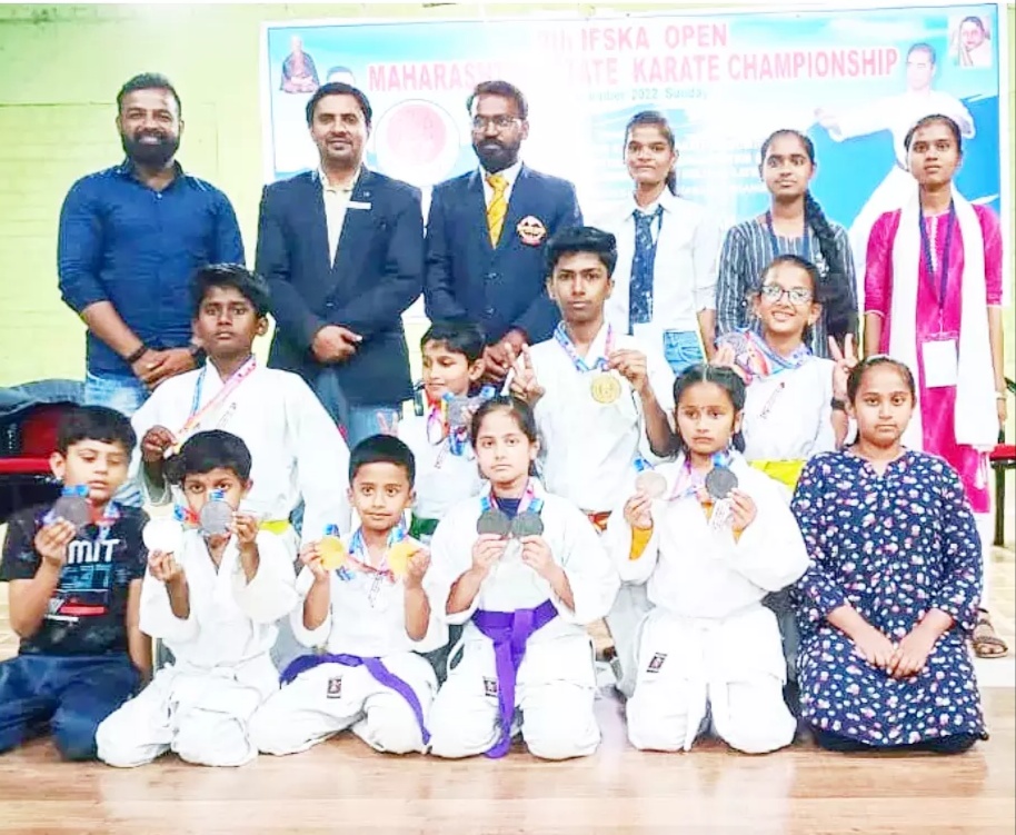 राज्यस्तरीय कराटे स्पर्धेत सखा क्रीडा मंडळ चे १६ खेळाडूं विजयी
