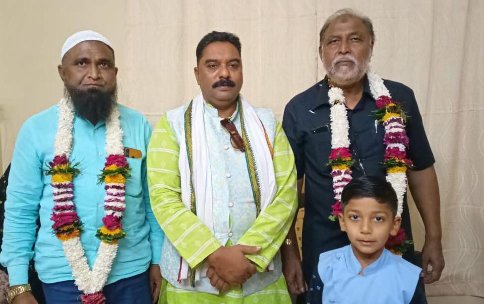 नगरसेवक अहमद खाँसाब यांचा सत्कार