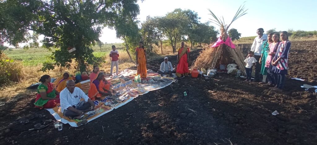 देवणी तालुक्यातील परिसरात वेळा अमावस्या उत्साहात साजरी