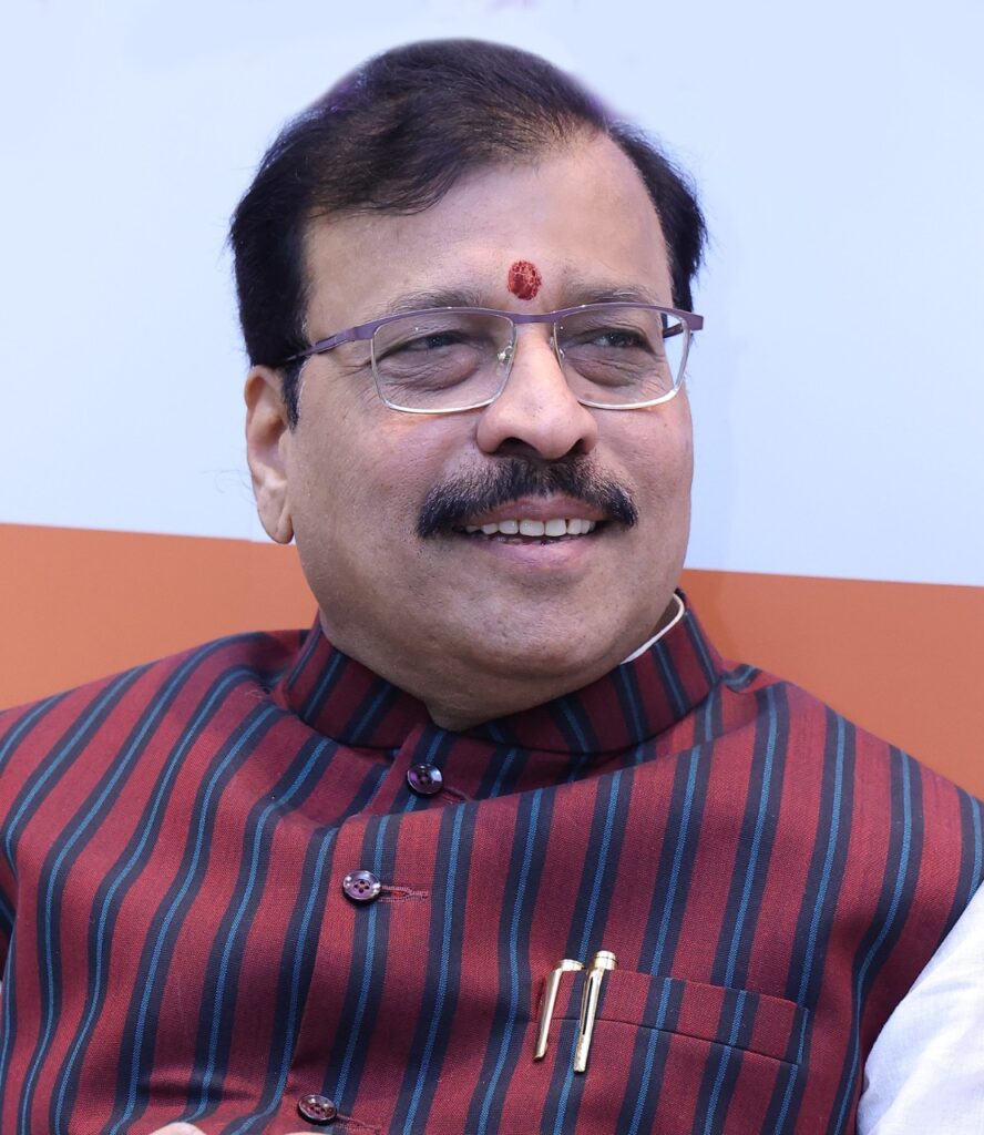 ग्रामीणमधील ९३ किमी पाणंद रस्ते कामाला आ. रमेशआप्पा कराड यांच्या प्रयत्नातून मंजुरी