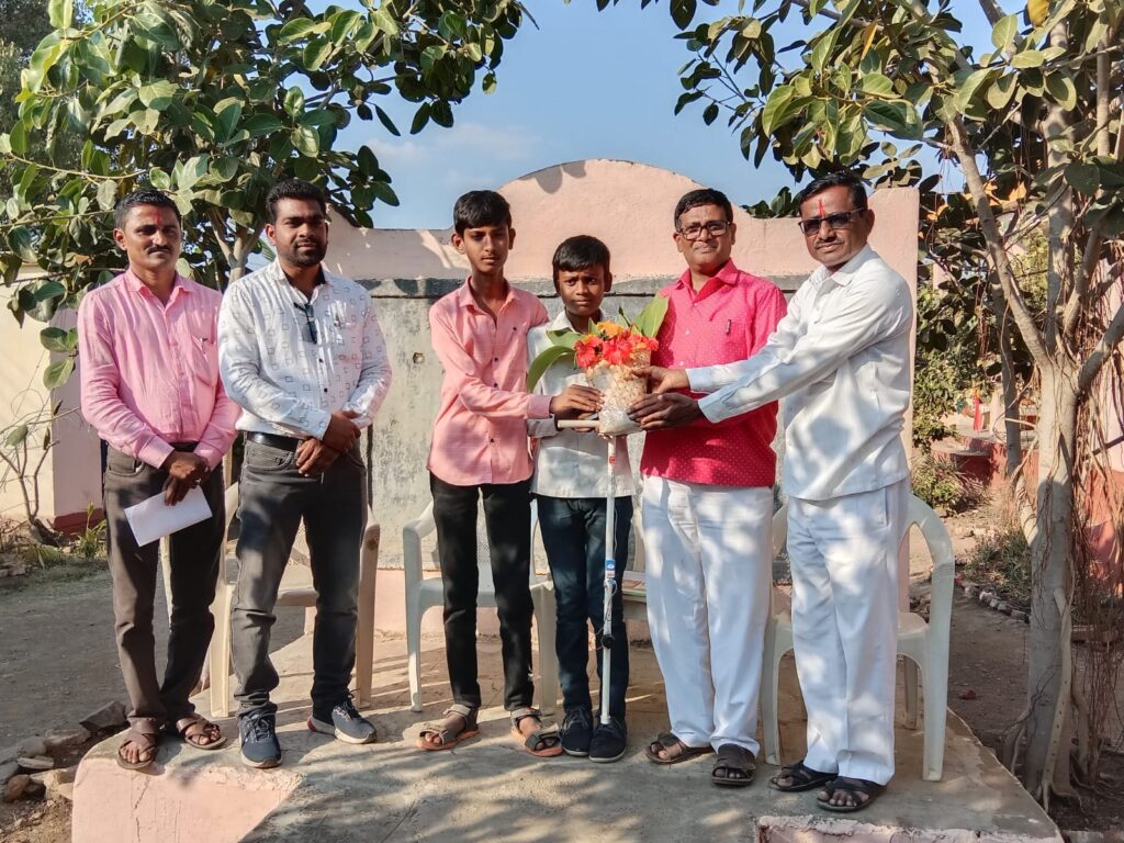 श्री योगेश्वरी देवी माध्यमिक व उच्च माध्यमिक विद्यालयाच्या निरुडे आदित्यचे यश